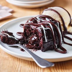 Applebee's Grill + Bar - Triple Chocolate Meltdown