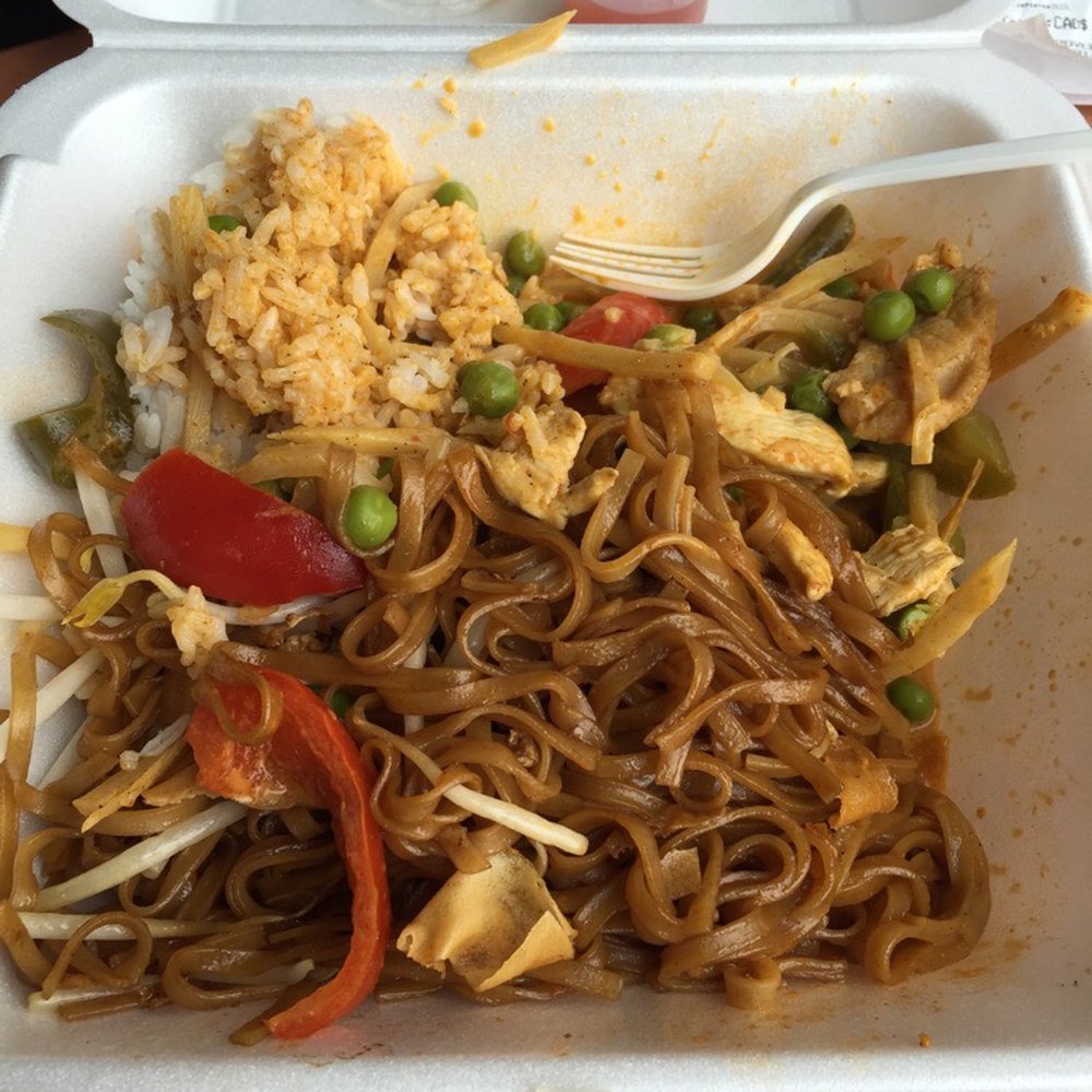 Half eaten combo meal. spring roll and 2crispy wontons pad Thai jasmine rice and your choice of curry. This is the red curry. $9 Half eaten combo meal. spring roll and 2crispy wontons pad Thai jasmine rice and your choice of curry. This is the red curry. $9