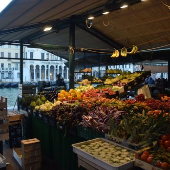 Mercato di Rialto - Farmers Market Near Me - Venezia, VE Mercato di Rialto - Farmers Market Near Me - Venezia, VE
