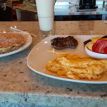 SYRUP - St Charles - Pancakes and I love milk - Breakfast & Brunch Near Me - St. Charles, Illinois SYRUP - St Charles - Pancakes and I love milk - Breakfast & Brunch Near Me - St. Charles, Illinois