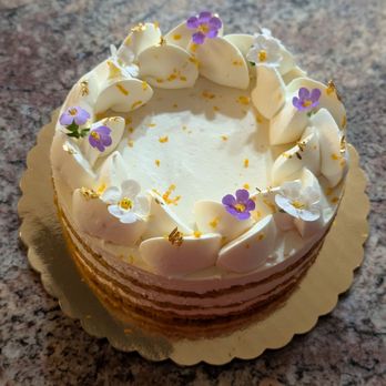 Patisserie By Simone - Carrot cake - Bakeries Near Me - Livermore, California