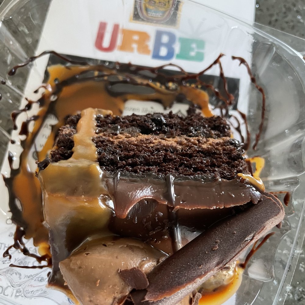 Urbe - PASTEL DE CHOCOLATE
Mexican house-ground chocolate cake, chocolate cream, caramel, shaved chocolate, cacao gelee - Mexican Near Me - Houston, Texas Urbe - PASTEL DE CHOCOLATE
Mexican house-ground chocolate cake, chocolate cream, caramel, shaved chocolate, cacao gelee - Mexican Near Me - Houston, Texas