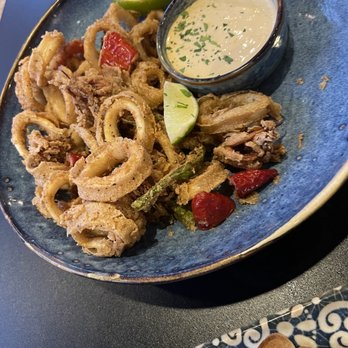 Spurrier's Gridiron Grille - Salt and pepper calamari - American Near Me - Gainesville, Florida Spurrier's Gridiron Grille - Salt and pepper calamari - American Near Me - Gainesville, Florida