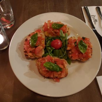 L'Osteria - The bruschetta was awesomeness   Great food and very friendly and helpful staff! - Italian Near Me - Innsbruck, 7