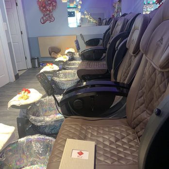 Red Nails Spa - Pedicure section - Waxing Near Me - Woodbridge, Virginia