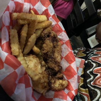 Fat Larrys - Kids chicken tenders - Steakhouses Near Me - Memphis, Tennessee Fat Larrys - Kids chicken tenders - Steakhouses Near Me - Memphis, Tennessee