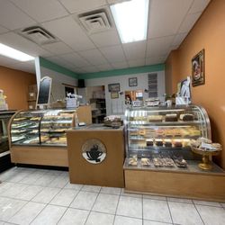 Kalindi's Cakes and Pies