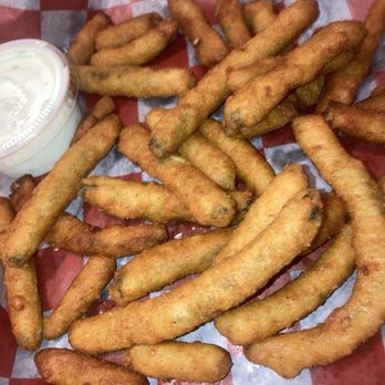 Blue Ridge Grill - Fried crispy green beans with ranch dipping sauce - New American Near Me - Rochester, New York