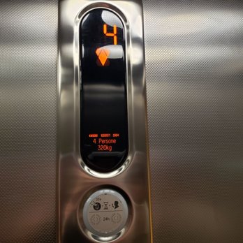 Ruzzini Palace - Inside elevator - Hotels Near Me - Venezia, VE