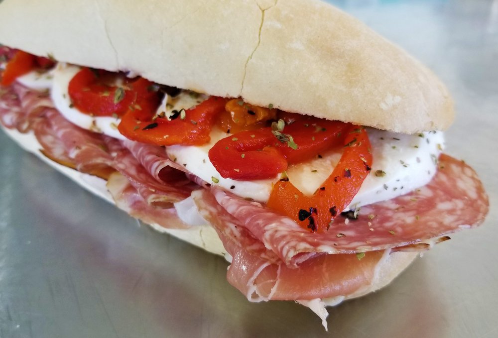 Demilio's Italian Deli Logo
