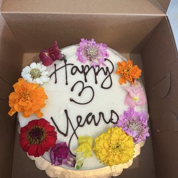 Hazel & Jade - Custom coffee crunch cake - Bakeries Near Me - San Diego, California Hazel & Jade - Custom coffee crunch cake - Bakeries Near Me - San Diego, California