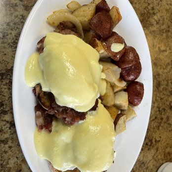 Classic Cafe - Irish Benny! - Breakfast & Brunch Near Me - Medford, Massachusetts