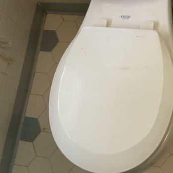 Handy Man Big Joe - Wax sludge toilet after trying to wipe it clean. - Handyman Near Me