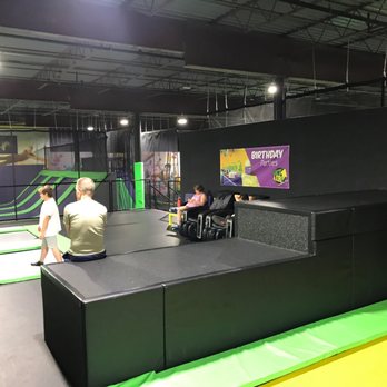 Get Air - Akron - Trampoline Parks Near Me - Akron, Ohio