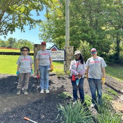 Serve Our Willing Warriors / Warrior Retreat at Bull Run - BAE Systems volunteers