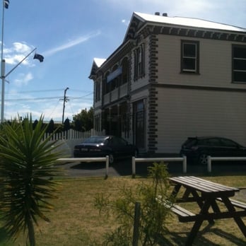 Northcote Tavern - Picnic tables on the field next to  Pétanque Pit and the tavern - Casinos Near Me - Auckland, AUK