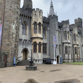 Cardiff Castle - Castles Near Me - Cardiff, CRF
