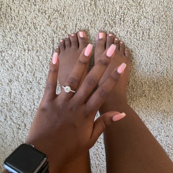 Caroline's Nails Spa - Full set + pedicure - Nail Salons Near Me - Modesto, California
