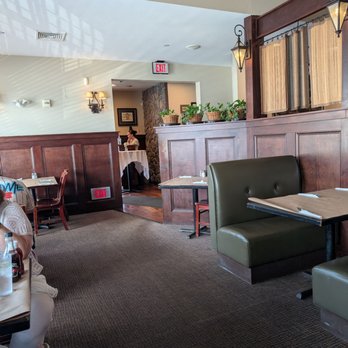Greenwood Inn - American Near Me - Warwick, Rhode Island Greenwood Inn - American Near Me - Warwick, Rhode Island