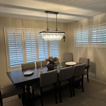 Cutler Home Styling - Chandeliers over dining table' beautifully done by Danyun Cutler! 10 out of 10 stars! - Handyman Near Me Cutler Home Styling - Chandeliers over dining table' beautifully done by Danyun Cutler! 10 out of 10 stars! - Handyman Near Me