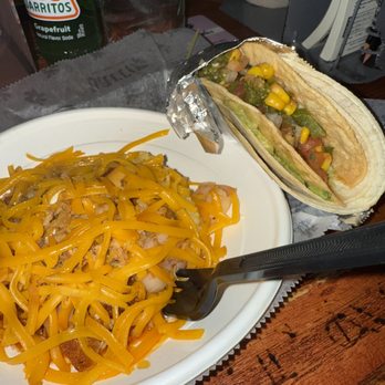 Barrio Tacos Lakewood - Bourbon street taco bowl and vegano taco - Bars Near Me - Lakewood, Ohio
