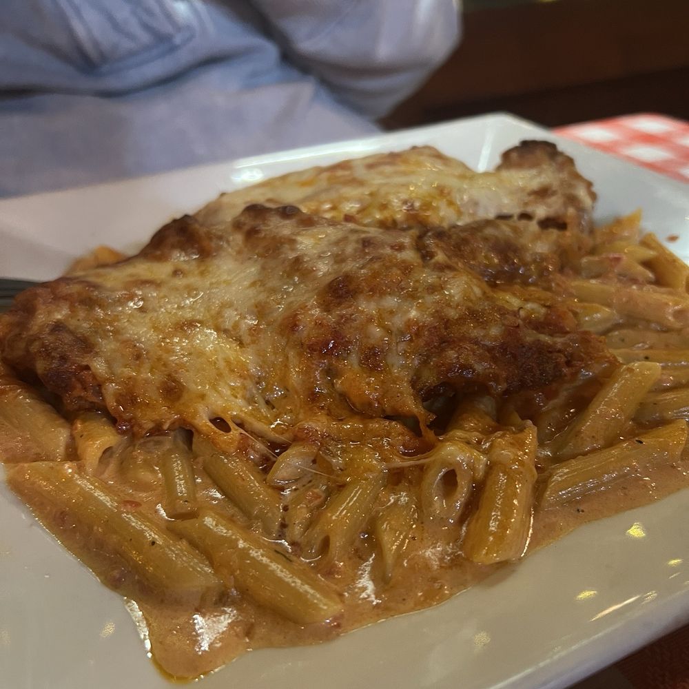 The Original Antonio's - Chicken Parmigiana w/ Vodka Sauce - Italian Near Me - Beacon Falls, Connecticut