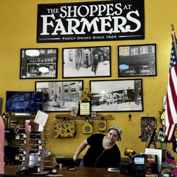 The Shoppes At Farmers - Cashwrap