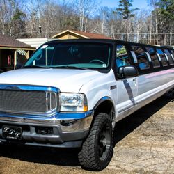 Leo's Luxury Limos
