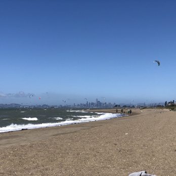 Alameda Beach - Sand and surf - Beaches Near Me - Alameda, California Alameda Beach - Sand and surf - Beaches Near Me - Alameda, California