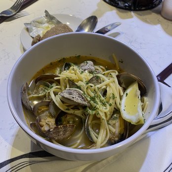 The Oyster Bar - Clam linguine - Bars Near Me - Stateline, Nevada The Oyster Bar - Clam linguine - Bars Near Me - Stateline, Nevada