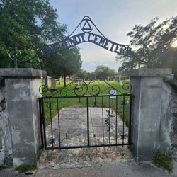 Huguenot Cemetery