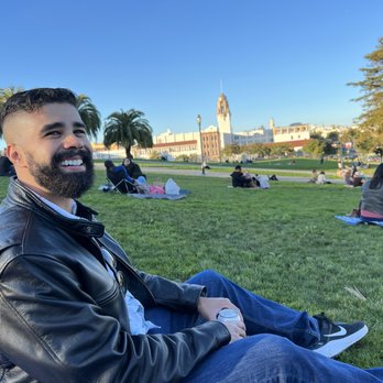 Woods Cervecería - Enjoying a Smooch at Dolores Park - Breweries Near Me - San Francisco, California Woods Cervecería - Enjoying a Smooch at Dolores Park - Breweries Near Me - San Francisco, California