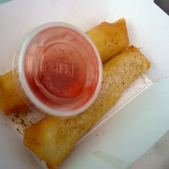 MoBowl - Cheesecake Egg Rolls ($2).  YUM! - Food Trucks Near Me - Brisbane, California