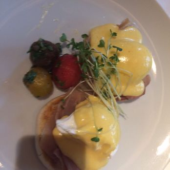 The Ivy Hotel - Eggs Benedict with country ham - Hotels Near Me - Baltimore, Maryland