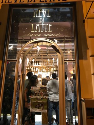 Neve di Latte by null