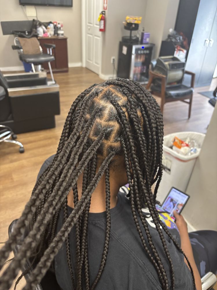 Sarah Braids Logo