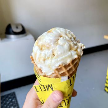 Melt Ice Creams - Texas Lavender Honey Crunch - Desserts Near Me - Dallas, Texas Melt Ice Creams - Texas Lavender Honey Crunch - Desserts Near Me - Dallas, Texas
