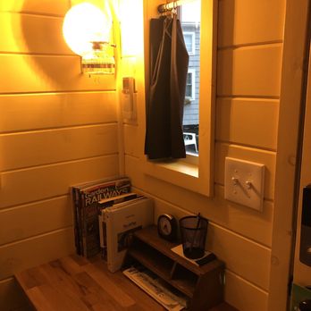 Tiny Digs Hotel - Near entrance - Hotels Near Me - Portland, Oregon Tiny Digs Hotel - Near entrance - Hotels Near Me - Portland, Oregon