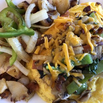 Donna Kaye's Cafe - Veggie Omelette with Bacon and Country Potatoes - American Near Me - Bakersfield, California Donna Kaye's Cafe - Veggie Omelette with Bacon and Country Potatoes - American Near Me - Bakersfield, California