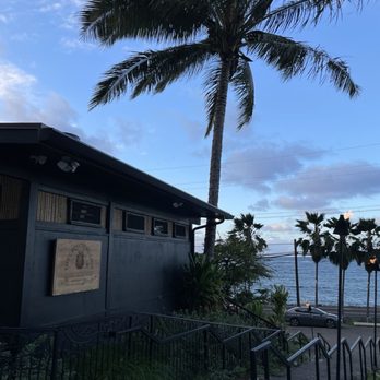 The Crouching Lion - Beer Bar Near Me - Kaaawa, Hawaii