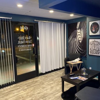 Black Sheep Tattoo Parlor - Lobby area - Tattoo Near Me - Gardena, California Black Sheep Tattoo Parlor - Lobby area - Tattoo Near Me - Gardena, California