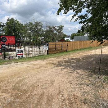 Flutter Fly - Pull in here - Venues & Event Spaces Near Me - Manor, Texas