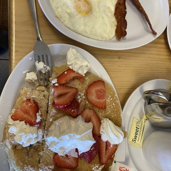 Mountain Munchies - Strawberry pancakes with the munchie combo - Sandwiches Near Me - Big Bear Lake, California