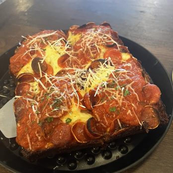 Good Pie - Detroit Cheese and pepperoni- 8x10 inch- 4 slices - Pizza Near Me - Las Vegas, Nevada Good Pie - Detroit Cheese and pepperoni- 8x10 inch- 4 slices - Pizza Near Me - Las Vegas, Nevada