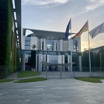 Bundeskanzleramt - Landmarks & Historical Buildings Near Me - Berlin, BE