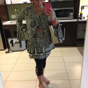 Kiki LaRue Boutique - Belle sleeve dress which I turned into a tunic. I received major compliments. - Women's Clothing Near Me - Roanoke, Texas Kiki LaRue Boutique - Belle sleeve dress which I turned into a tunic. I received major compliments. - Women's Clothing Near Me - Roanoke, Texas