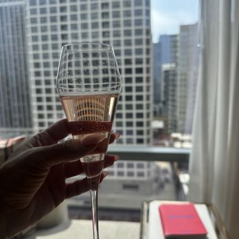 Viceroy Chicago - Hotels Near Me - Chicago, Illinois