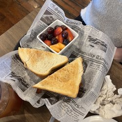 Jewell's On Main - Fried Green BLT with seasonal fruit!