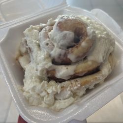 Mrs Powell's Delicious Cinnamon Rolls - Yum delicious cinnamon roll! Perfect sweetness and super soft. Recommend!