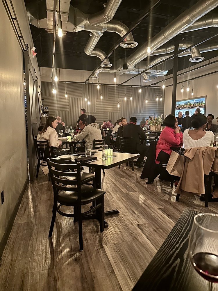 Locale Italian Kitchen - Photo 2